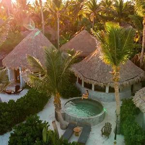 Otel Maya By G